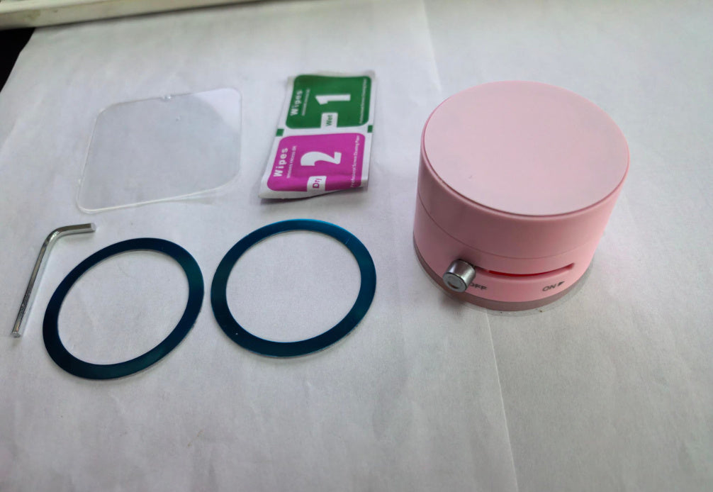 Foldable gadget to holding your phone